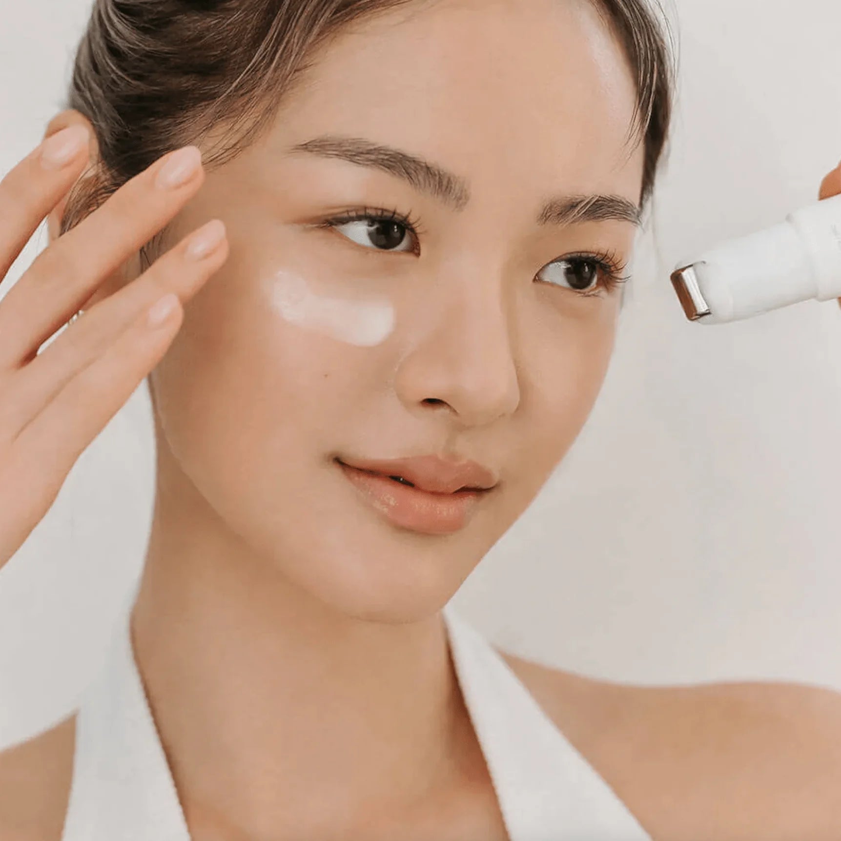 DR. ALTHEA - Retinol Flat Iron Eye Roller - Koelleza Store